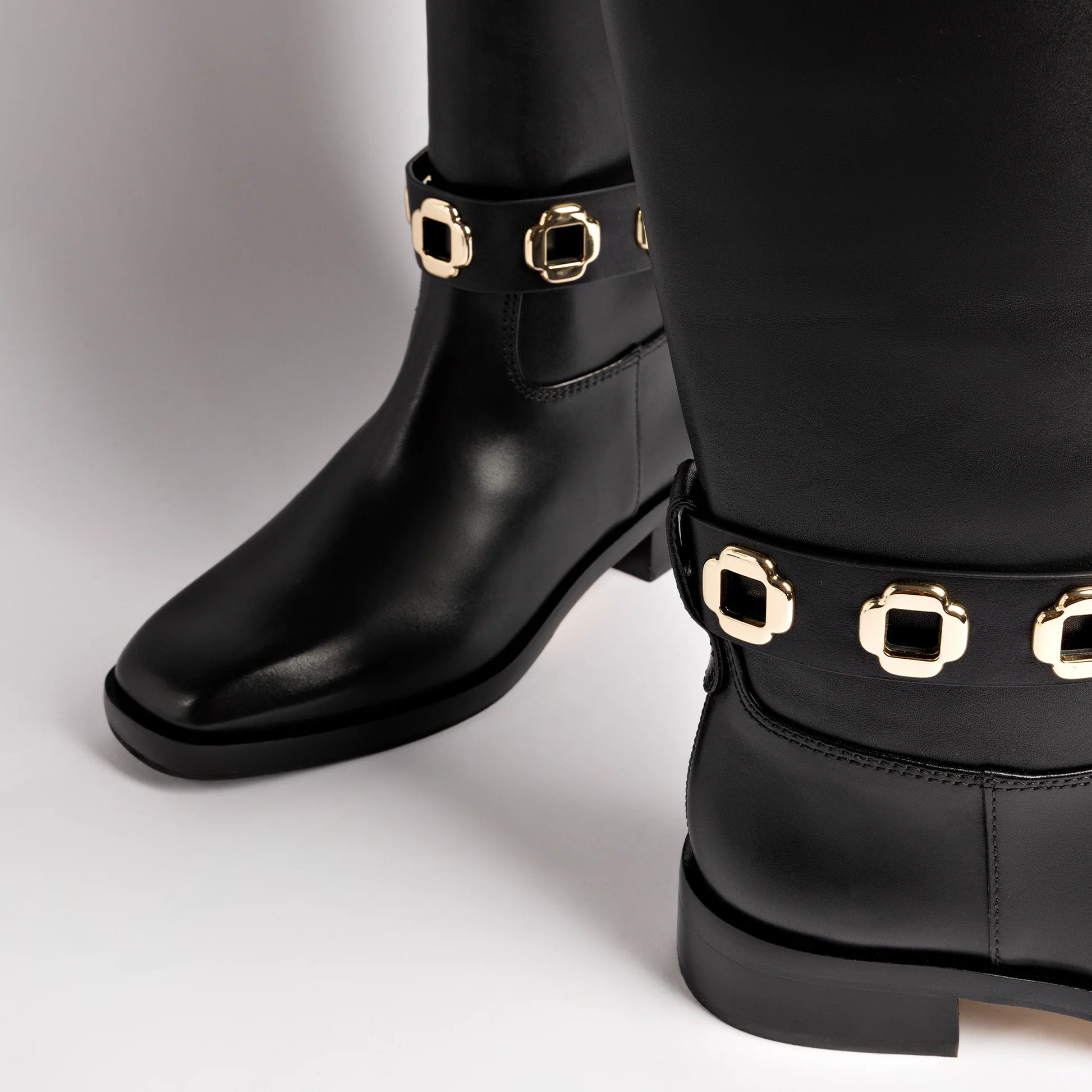 LARROUDÉ Milan Flat Boot In Black Leather