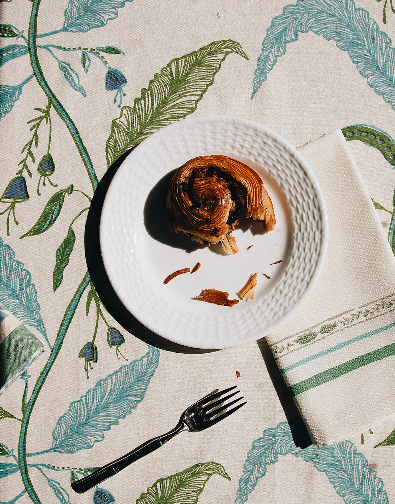 MAISON VENU | Tuileries Tablecloth Blockprinted Trim